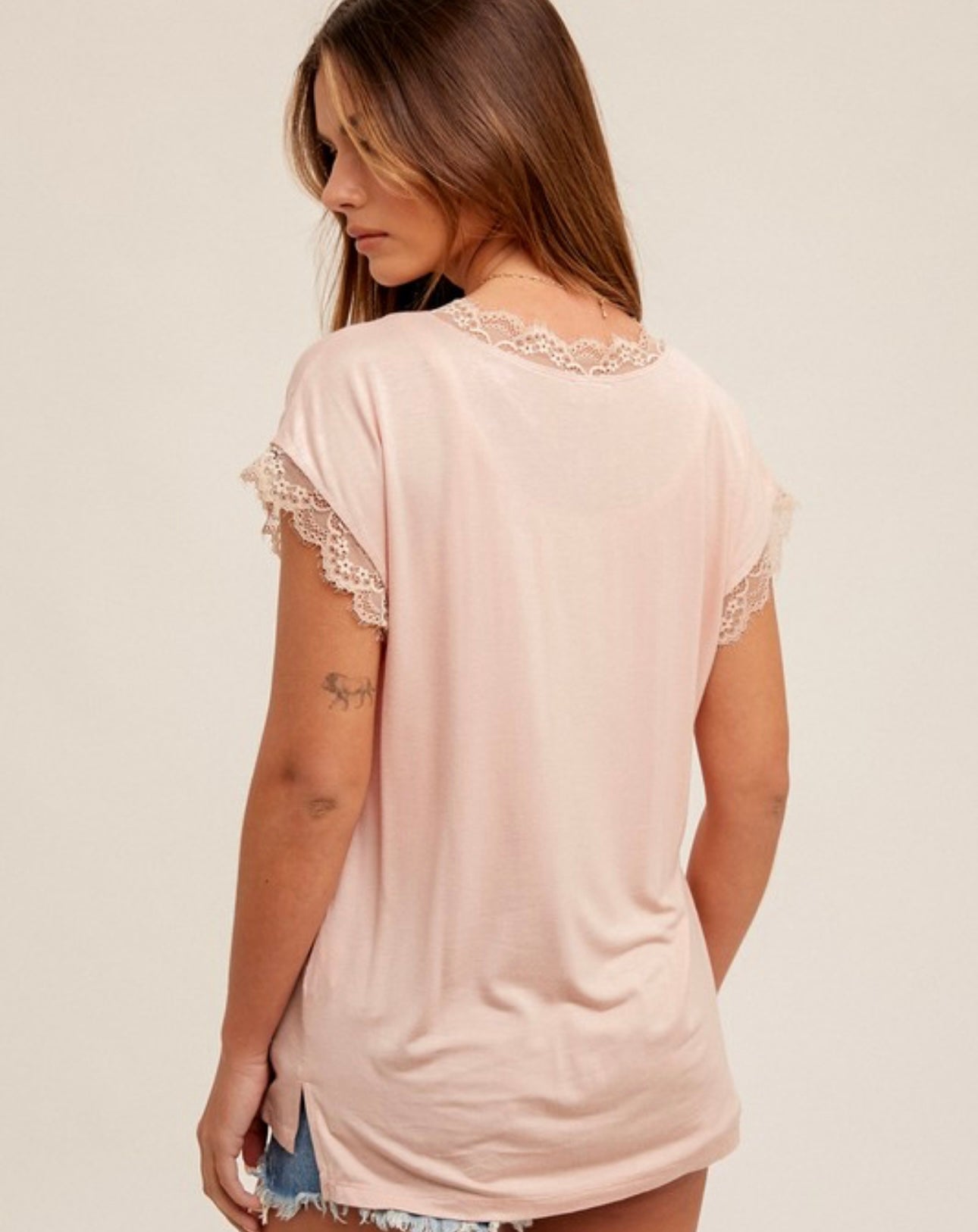 Lace Detail T (Mauve)